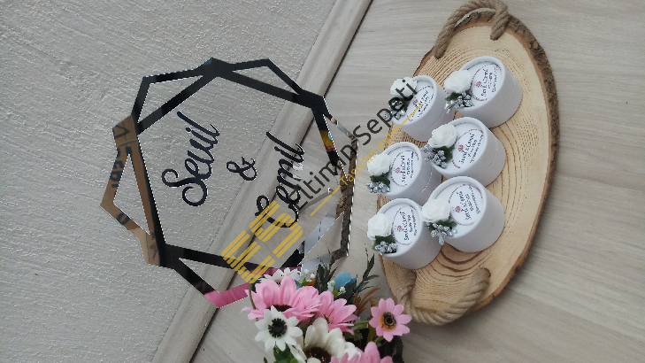 Masa üstü pleksi isimlik